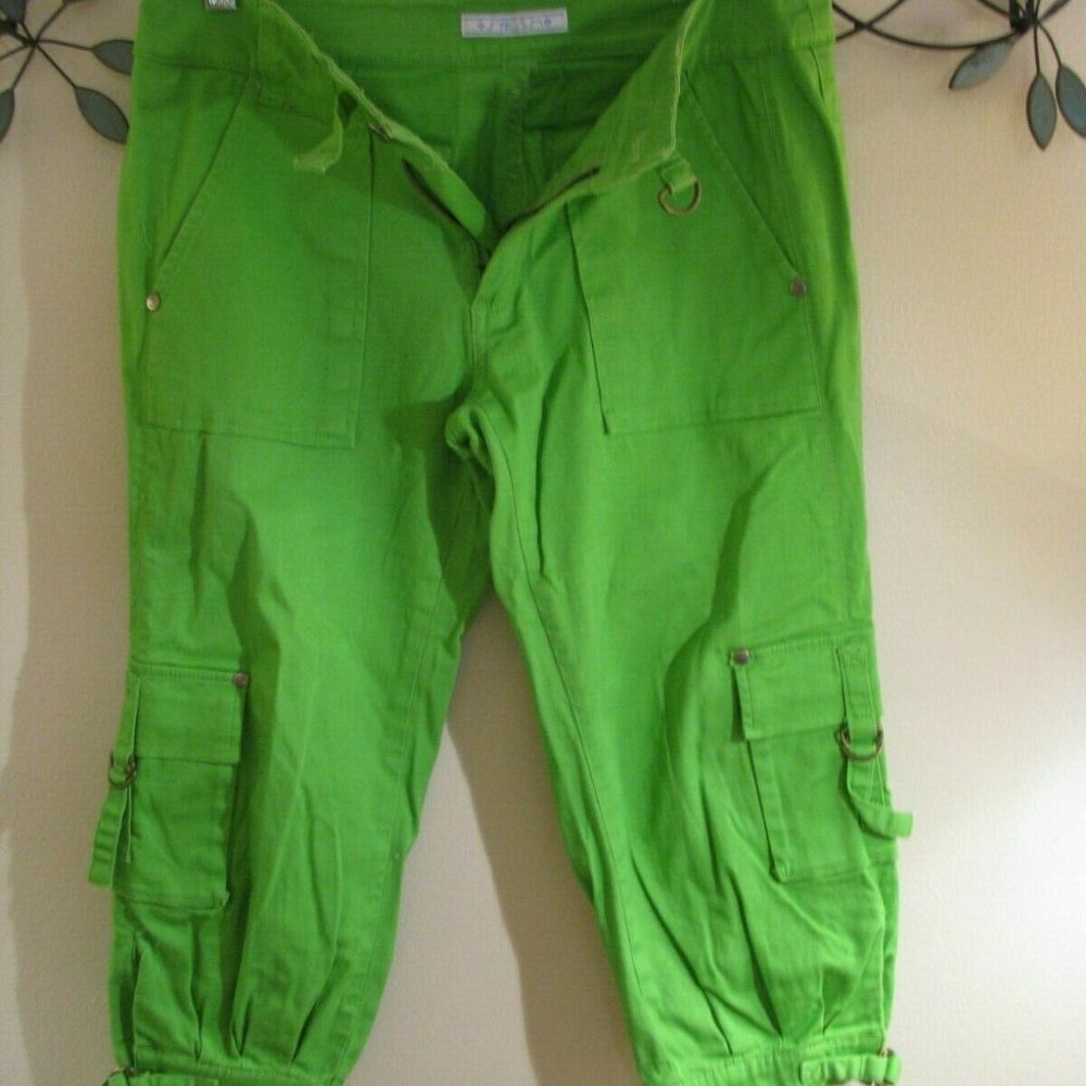 Steam Brand womens size 9 -10 Green Capris Pants